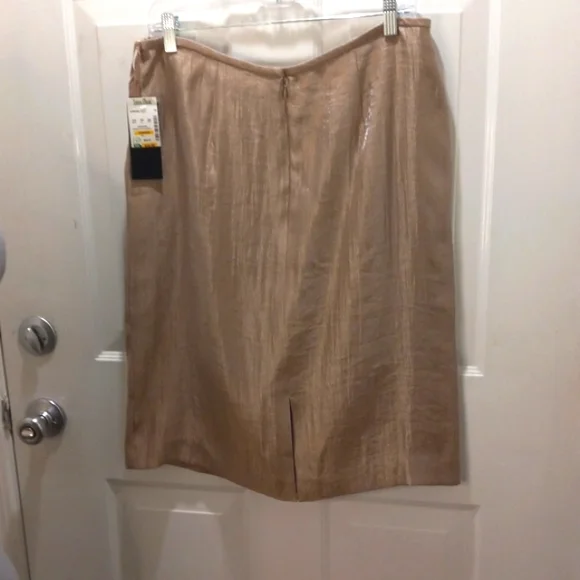 NWT Victor Costa Shiny Straight Skirt Size 14 - Picture 5 of 8